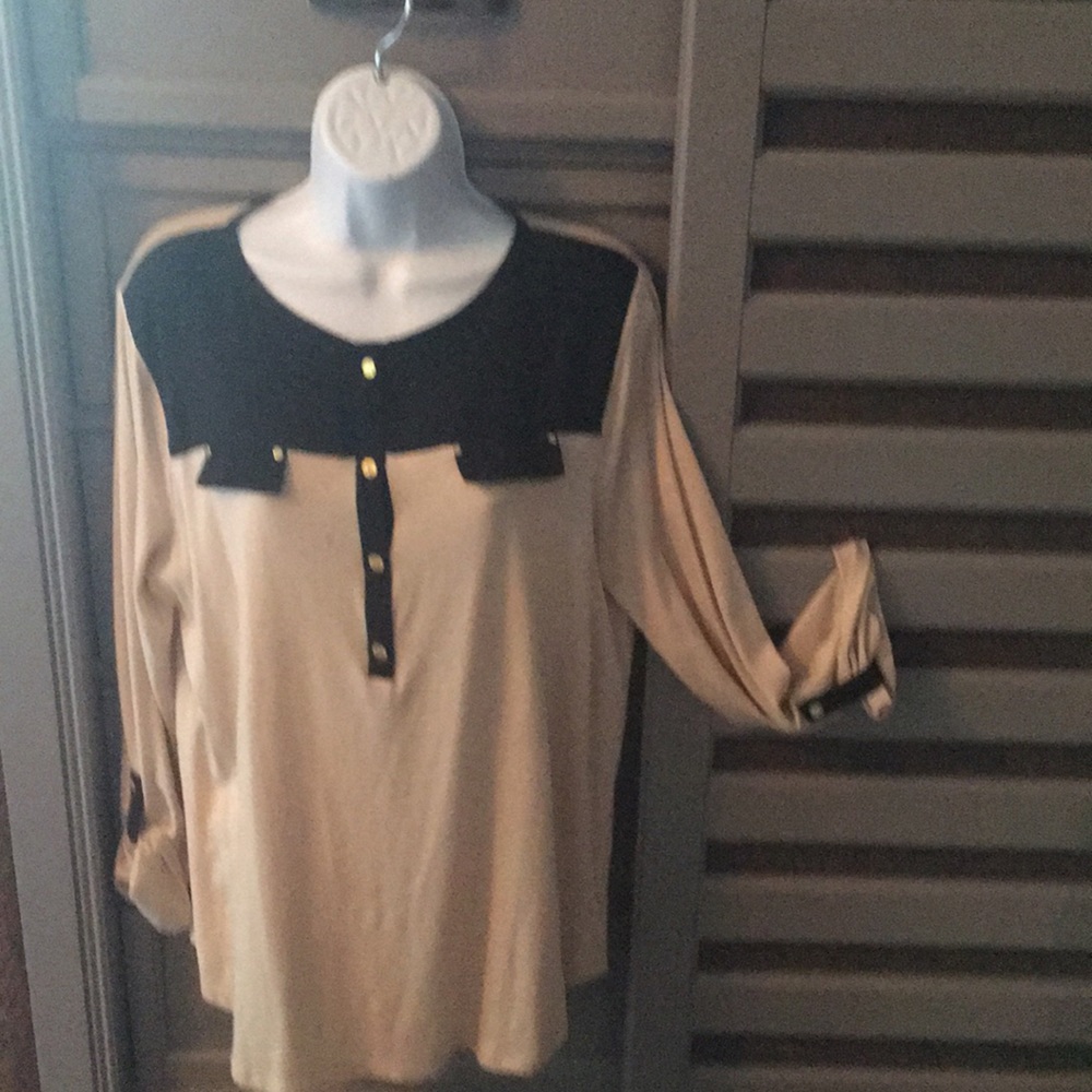 Anne Klein Black and Tan  top